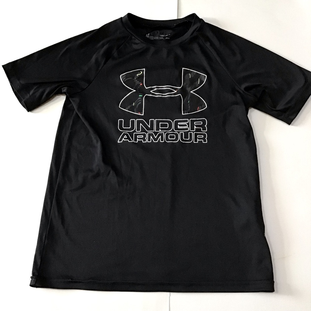 Under Armour Heat Gear Shirt Boys M Black Quick Dry Short Sleeve Graphic Logo